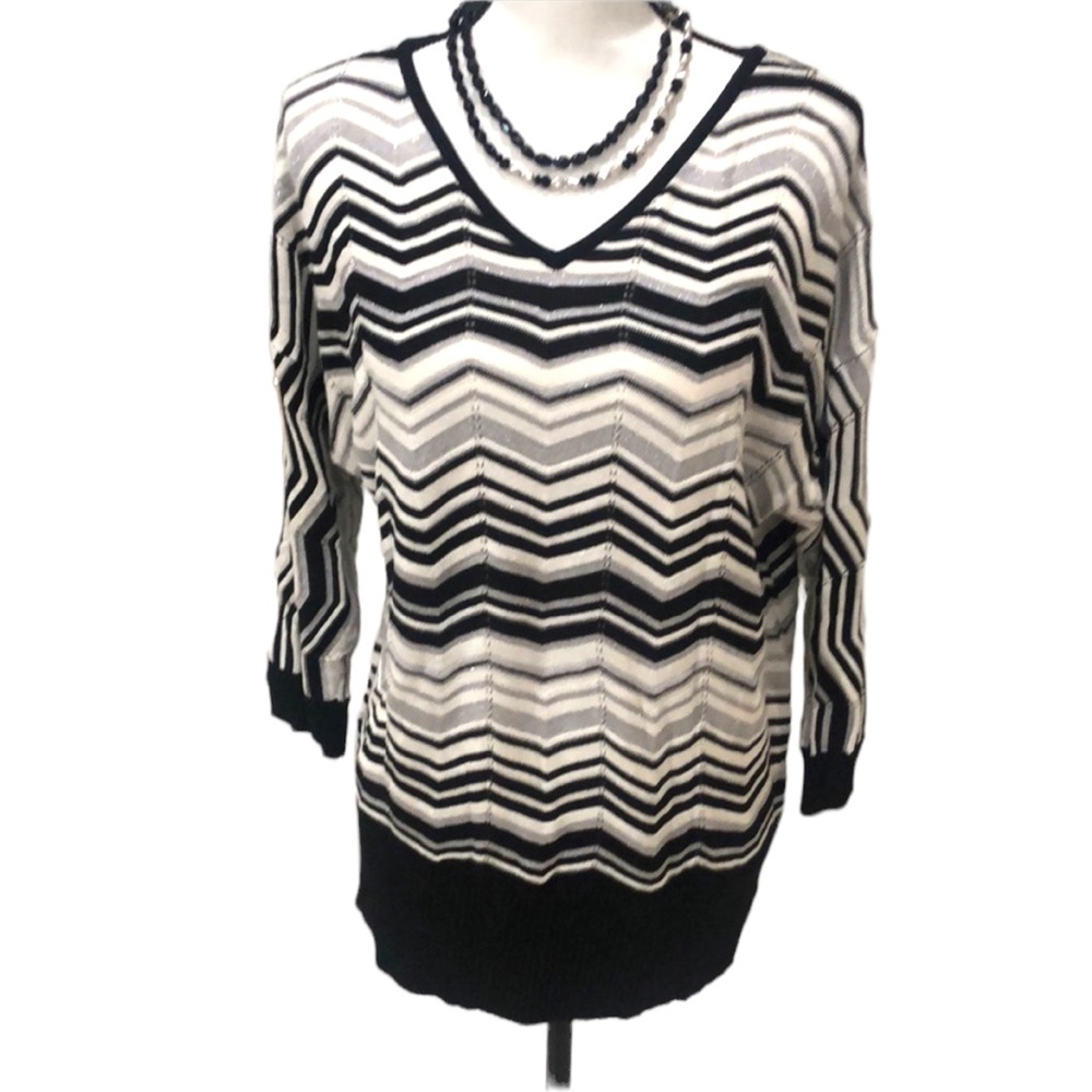NY & Co Sweater Women’s L Chevron Stripe Black, White & Metallic Silver